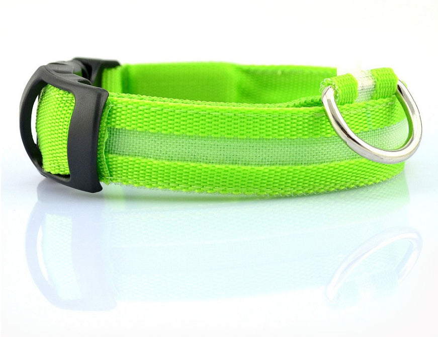 Nylon LED Luminous Pet Collar – Night Safety Flashing Design for Dogs.