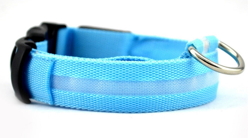 Nylon LED Luminous Pet Collar – Night Safety Flashing Design for Dogs.