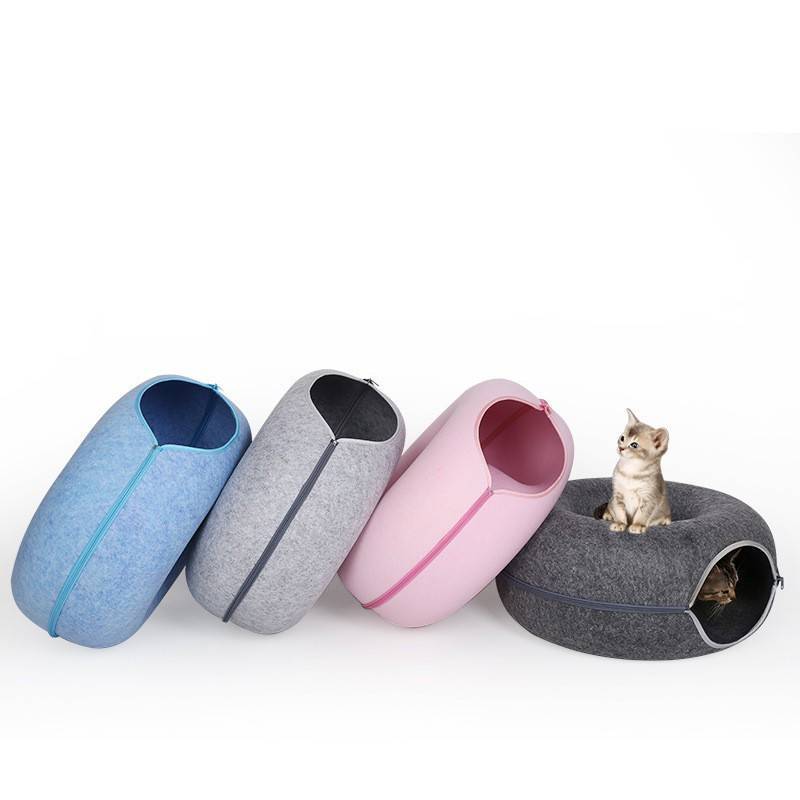 Four-Season Cat Round Felt Pet Nest – Cozy and Comfortable Bed for Year-Round Comfort.